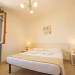6 Posti Letto Con Piscina E Parcheggio Vicino Al Mare Apartman *