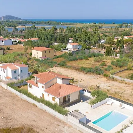6 Posti Letto Con Piscina E Parcheggio Vicino Al Mare Daire Posada (Sardinia)