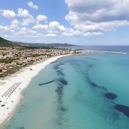 6 Posti Letto Con Piscina E Parcheggio Vicino Al Mare Daire Posada (Sardinia)